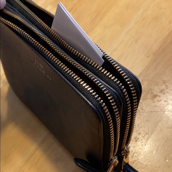 Coach wristlet- New with Tag - Picture 4 of 8